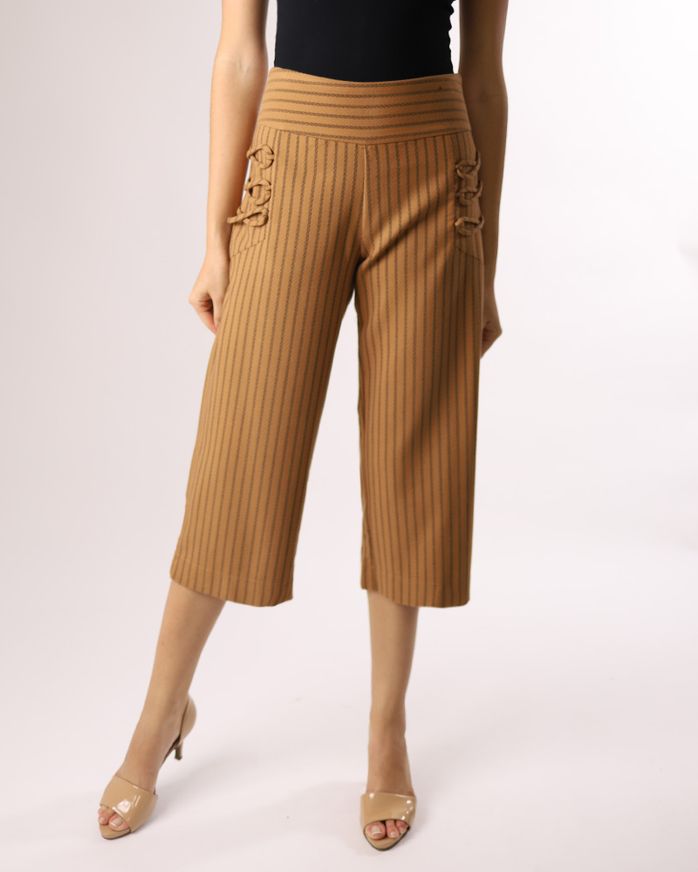 calça de tecido folgada