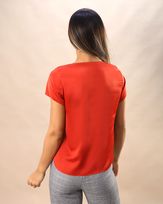 Blusa-Tecido-Acetinado-Decote-Franzido-Vermelho