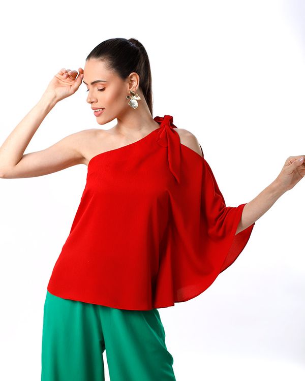 Blusa-Tecido-Texturizado-Um-Ombro-So-com-Laco-Vermelho