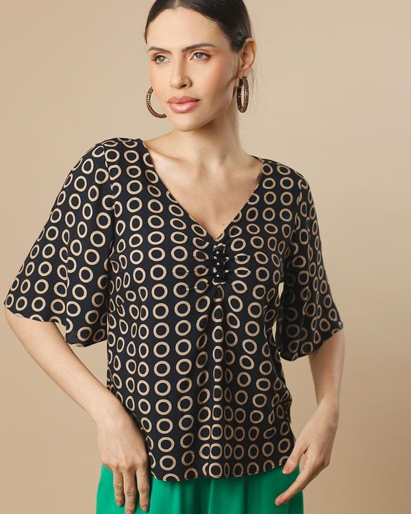 Blusa-Tecido-Estampa-Poas-Argolas-Preto