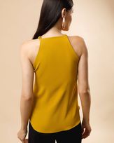 Blusa-Tecido-Frente-Botoes-Cobertos-Amarelo-Mostarda