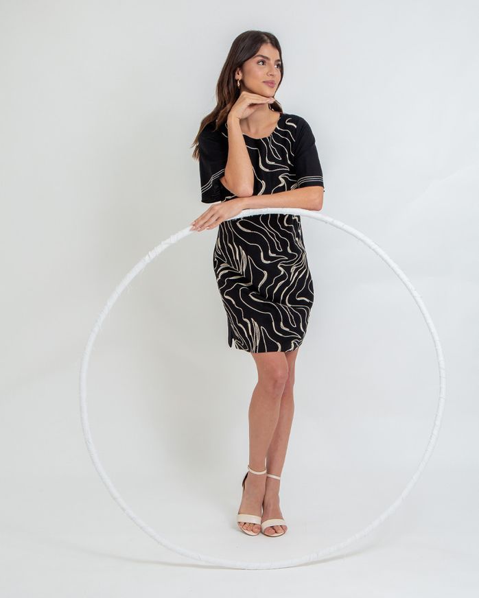 Vestido-T-Linho-Bordado-Mangas-Pespontos-Preto
