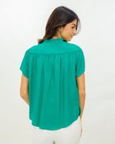 Blusa-Viscose-Acetinada-Frente-Botoes-Bijoux-Verde