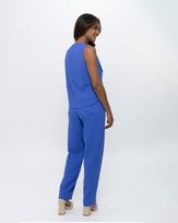 Blusa-Cavada-Alfaiataria-Alca-com-Fivela-de-Resina-Azul
