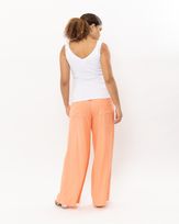 Blusa-Malha-Canelada-Decote-com-Renda-Branco