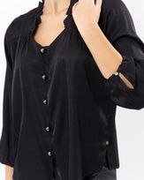 Blusa-Viscose-Acetinada-Decote-Babado-Preto