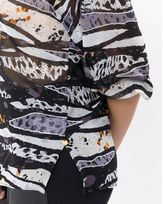 Blusa-Ombro-a-Ombro-Chiffon-Estampado-com-Amarracao-Preto