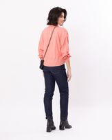 Camisa-Cropped-Viscose-Textura-Bolso-Utilitario-Salmao