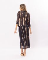 Over-Tule-Estampa-Imaginario-com-Pontas-Preto