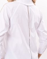 Camisa-Tricoline-Gola-Deslocada-e-Entremeios-Off-White