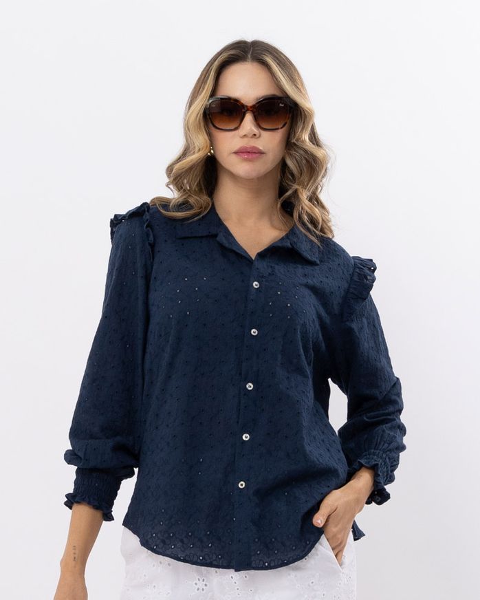 Camisa-Laise-Bordado-Floral-Botoes-Madreperolas-Marinho