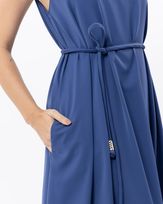 Vestido-Longo-Tecido-Acetinado-Cinto-Torcal-e-Metal-Azul-