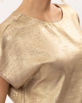 Blusa-Tecido-Lame-Manga-Curta-Dourado