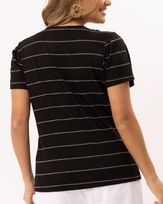 Blusa-Malha-Listras-Brilhos-Ombros-com-Botoes-Relevo-Preto