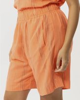 Bermuda-Linho-Listras-com-Bolsos-Laranja-Coral-