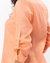 camisa-linho-puro-botoes-madreperolas-salmon-it47721124-03.jpg