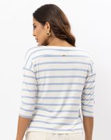 blusa-malha-linho-listras-botoes-madreperolas-na-manga-azul--bm47401024-03.jpg