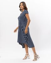 vestido-assimetrico-malha-listras-com-cortes-azul--vm47941124-02.jpg