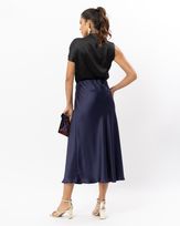 saia-midi-alfaiataria-acetinada-marinho--st50101124-03.jpg