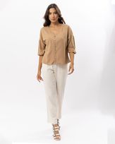 blusa-viscose-de-linho-mangas-franzidas-amarula-bt50501224-02.jpg