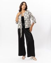 spencer-linho-bordado-ilhoses-e-laco-preto--nt50161124-02.jpg