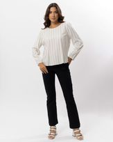 blusa-viscose-listras-mangas-volumosas-off-white-bt33720424-02.jpg