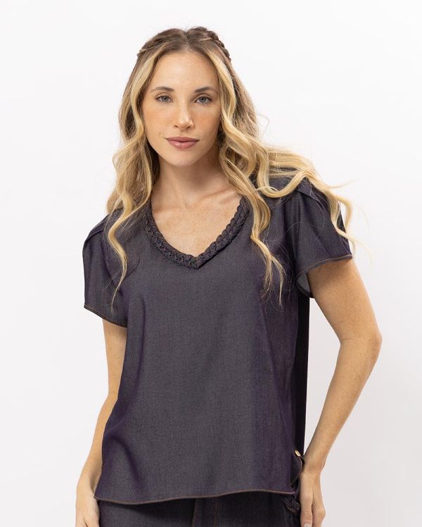 blusa-jeans-leve-trancado-decote-v-azul--bj50761224-01.jpg
