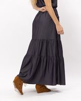 saia-longa-jeans-leve-trancado-nos-bolsos-e-barra-marias-azul--sj50821224-03.jpg