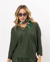 blusa-bolha-malha-gloss-manga-deslocada-verde--bm412406201.jpg