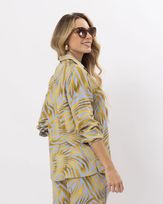 camisa-viscose-estampa-zebrada-e-botoes-personalizados-azul--it60000125-03.jpg