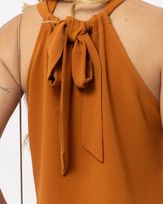 blusa-cavada-alfaiataria-decote-com-argola-resina-cobre--bt51420125-03.jpg