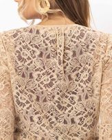 over-de-renda-com-basque-e-amarracoes-nude--ot51860225-03.jpg