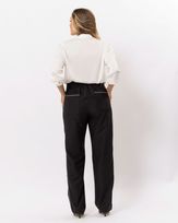 calca-reta-alfaiataria-stretch-com-frisos-pb-preto--ct51760225-03.jpg