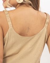 regata-viscose-poas-alcas-franzidas-amarula-bt52300225-03.jpg