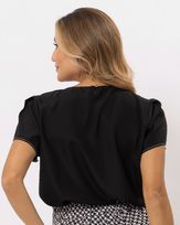 blusa-ticodo-flor-bordada-manga-curta-pregas-preto--bt52120225-03.jpg