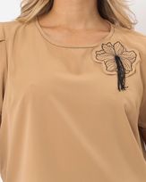 blusa-ticodo-flor-bordada-manga-curta-pregas-amarula-bt52120225-02.jpg