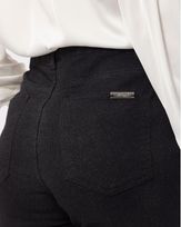 calca-skinny-malha-alfaiataria-botoes-barra-preto--cm30741223-03.jpg