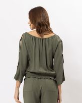 blusa-balone-viscose-textura-mangas-franjas-verde--bt52980325-03.jpg