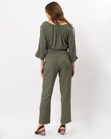 calca-comfy-viscose-textura-barra-botao-coberto-verde--ct53020225-03.jpg