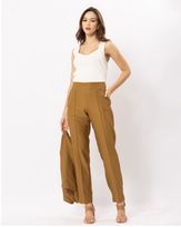 calca-reta-tecido-alfaiataria-stretch-com-friso-ocre-ct51880225-02.jpg