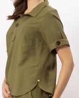 blusa-alfaiataria-twill-manga-martingale-botao-verde-cactus-bt52520225-02.jpg