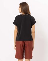 blusa-tecido-estampa-buque-de-flores-com-pedrarias-preto--bt53300325-03.jpg
