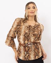 blusa-crepe-cobra-estampa-piton-babado-e-trancado-chocolate-bt52400225-01.jpg