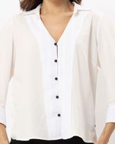 camisa-viscose-detalhes-franzidos-e-botoes-cotrastantes-off-white-it52420225-02.jpg