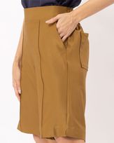 bermuda-tecido-alfaiataria-stretch-com-friso-ocre-dt51920225-02.jpg