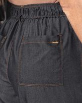 calca-reta-jeans-leve-lateral-franja-preto--cj53140325-03.jpg