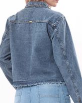 jaqueta-jeans-marmorizada-destroyed-e-pedrarias-azulqj31900124-03.jpg