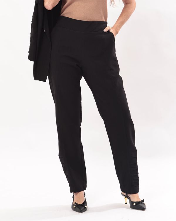 calca-reta-alfaaiataria-twill-lateral-com-pregas-preto--ct52860325-01