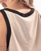 blusa-tecido-decote-canoa-bicolor-areia--bt54240525-03