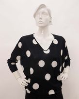 blusa-bolha-malha-jersey-estampada-decote-v-poa--bm51520125-01